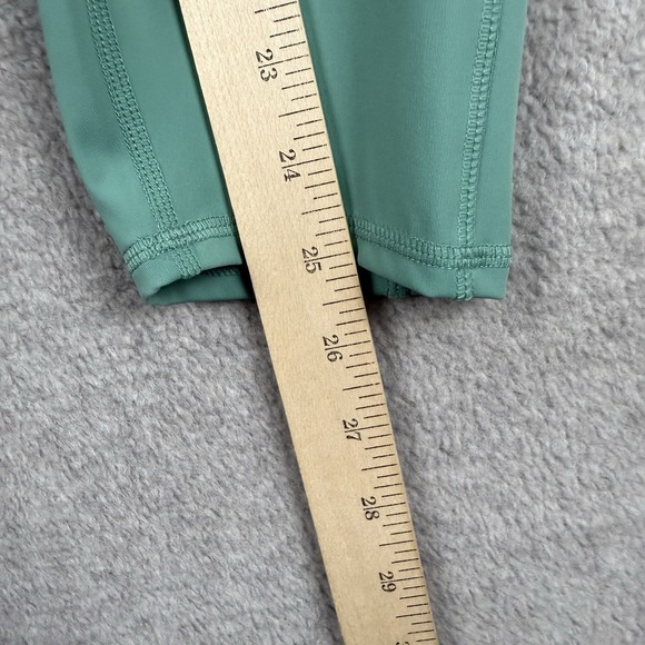 Vuori Pants Womens Large Green Leggings Gym Running Yoga Pockets 7/8 Preppy - Picture 11 of 12